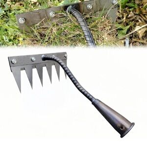 Garden Weeding Rake with 1 replacement. New